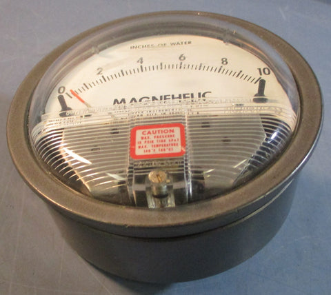 Dwyer Magnehelic 2010 Diferential Pressure Gauge 15PSIG Max 20deg F-140deg F