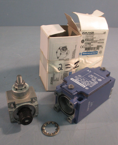 Telemecanique Limit Switch Body ZCKJ1H29 w/ ZCKE05 Operating Head