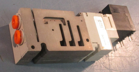 SMC VQ14315C0 Solenoid Valve 0.2 0.7MPa 24VDC 3 Position