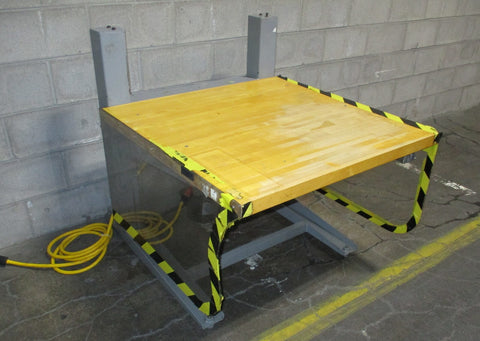 Unidex 500 Lb Lift Table Bench 36 x 351/2" Top, 2745" Adjustable Height
