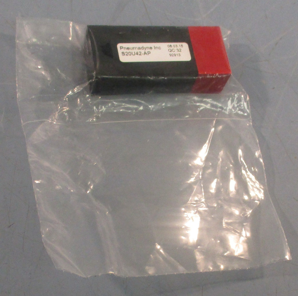 Pneumadyne S20U42-AP 4-Way Air Pilot Solenoid Valve 10 - 32 F
