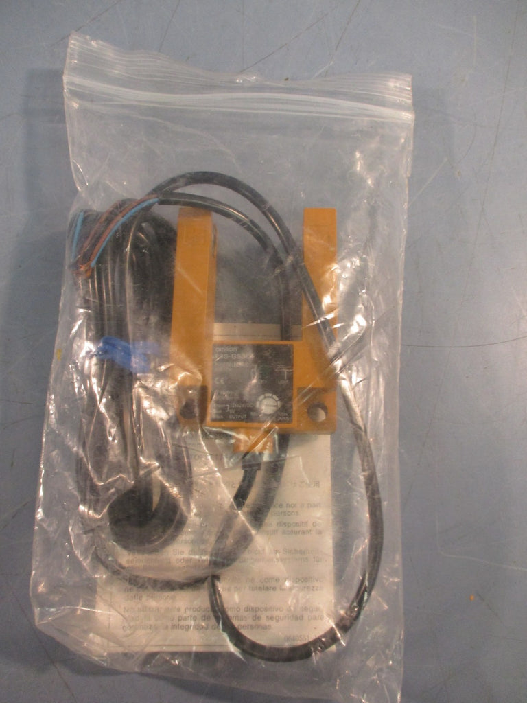 Omron E3S-GS3E4 Photoelectric Switch, 12to24VDC, Sensor