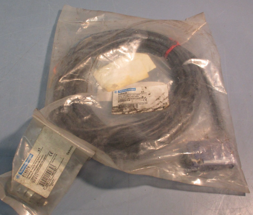 Telemecanique 029928 OsiSwitch Body w/Cable ZCMD21L5