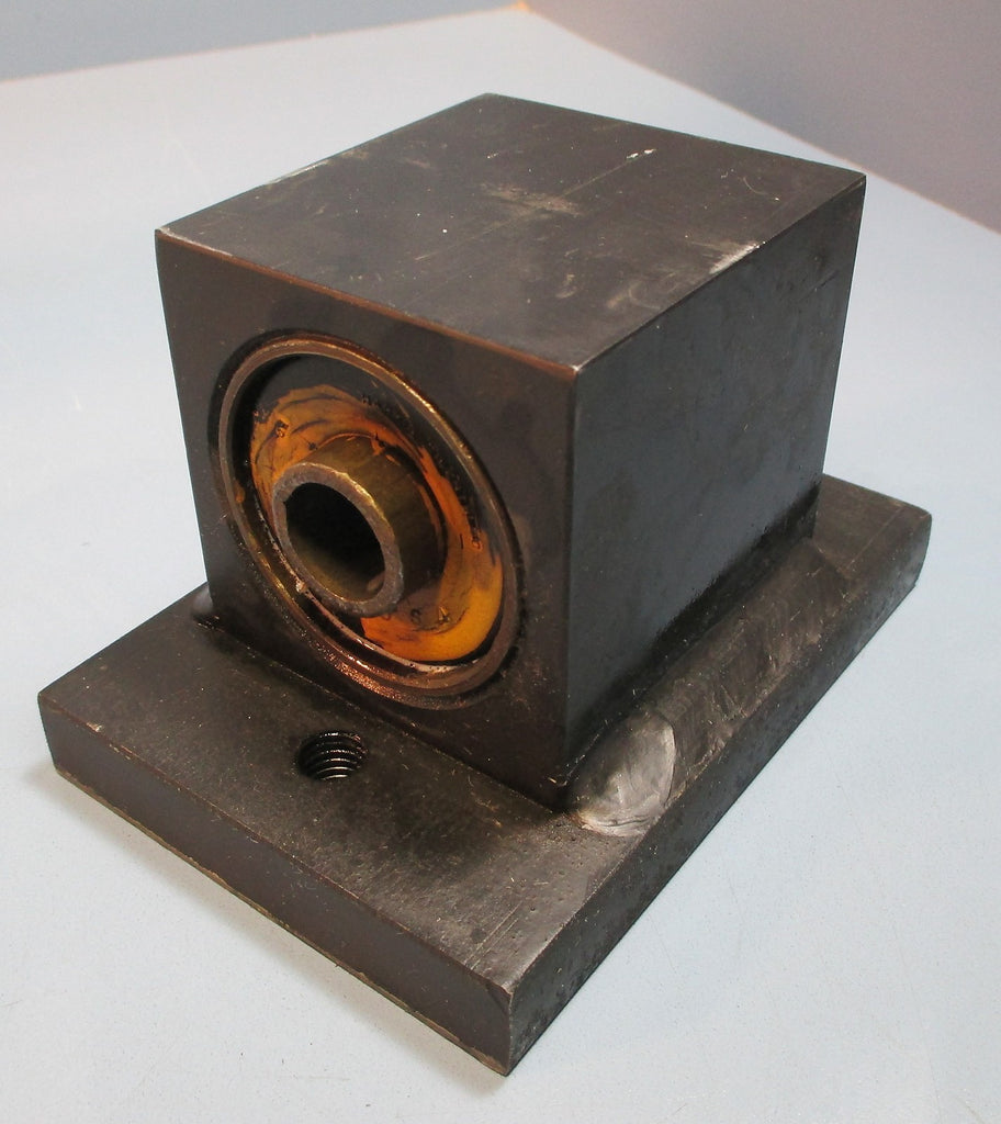 Hyster Engine Mount Model 1335681