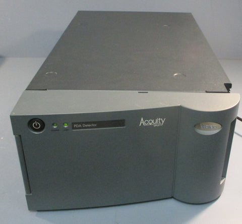 Waters Acquity UPLC PDA Detector 186015032 100-240V Powers On