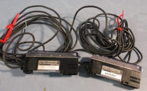 Lot of (2) Keyence Corporation FS-V12P Digital Fiber Amplifier