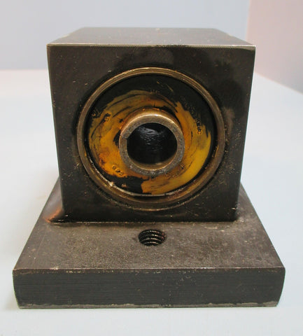 Hyster Engine Mount Model 1335681