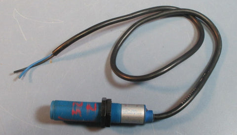 Allen Bradley 871CD8R18 Inductive Proximity Switch Sensor 8mm Series A Used