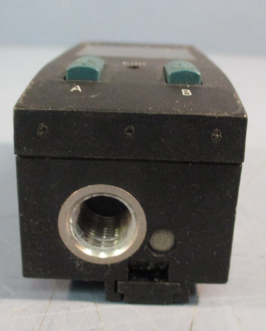 Festo SDE1-D10-G2-H18-C-P1-M8 (192030) Pressure Sensor with Display