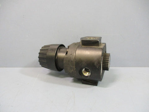 Wilkerson R1603000 D09 Air Pressure Regulator 300psig max