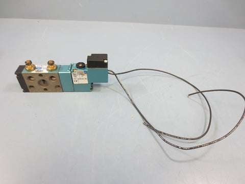 Mac 811C-PM-111AA-193 Solenoid Valve w PME-111AAAA 110/120V VAC 4 Way