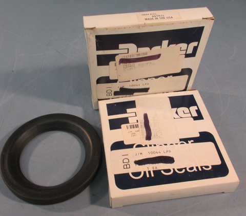 Lot of (2) Parker 4QTR15 Single Lip Spring Loaded Clipper Oil Seal 10044 H1L5