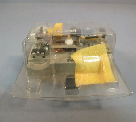 Johnson Controls Direct Acting Pneumatic Humidistat Dry MedWet H4100201