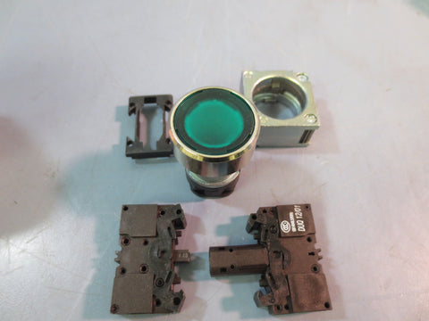 New Lot of 2 SIEMENS 3SB36450AA41 Push Button Green