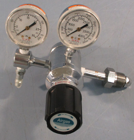 Airgas 3155301-01-M1G Specialty Gas Regulator 4000PSI Inlet 30PSI Outlet
