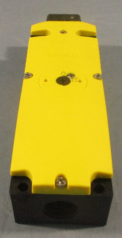 Siemens 3SE53220SD21 Safety Position Switch 230VAC 1.5A IP 66/67 24VDC Magnet