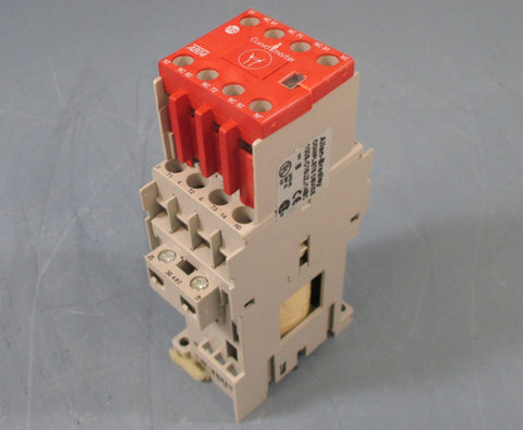 Allen Bradley 100SC16UZJ14BC Series B Safety Contactor Guardmaster Used