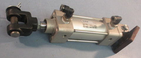 SMC NCA1D150-0200 Pneumatic Tie-Rod Cyllinder 250PSI 2" Stroke W/ Rod Clevis