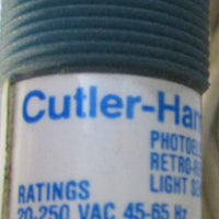 (Lot of 2) Eaton Cutler Hammer E58CBL18A2R2 Photoelectric Sensor
