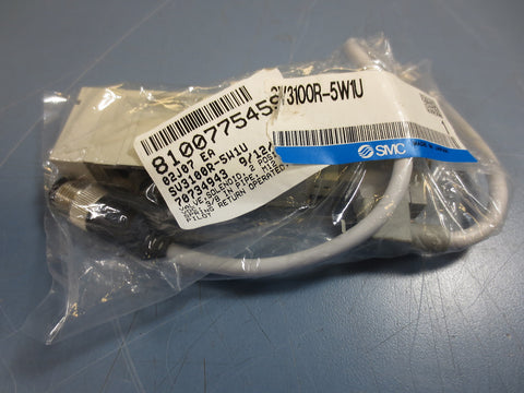 SMC SV3100R-5W1U Solenoid Valve 2 Position 24V Vdc New!!