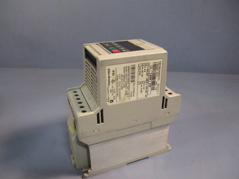ALLEN BRADLEY 2 HP PRESET SPEED VFD DRIVE SERIES C FRN 7.06 160-BA04NPS1P1