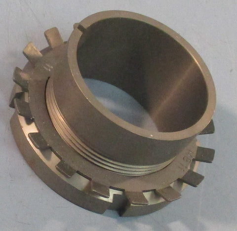 SKF H211 Adapter Sleeve W/ KM11 Locknut 13/8" Length 50mm ID
