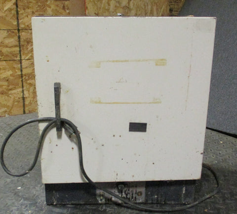 Lab Line LC Oven Model 3511 800 Watts 120 Volts 6.7 amps 50/60 hertz