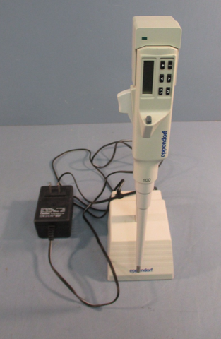 EPPENDORF 100 µL SINGLE CHANNEL DIGITAL ELECTRONIC PIPETTE & CHARGER