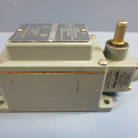 Allen Bradley 802TR6TD Time Delay Oiltight Limit Switch 120V Vac Series 2