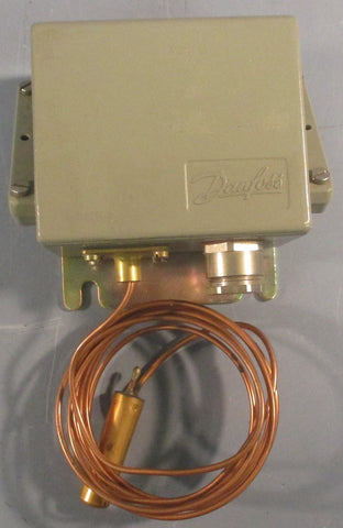 Danfoss KPS39 060-3107 Pressure Switch 0603107 4-1/2" Width 4-11/16" Length