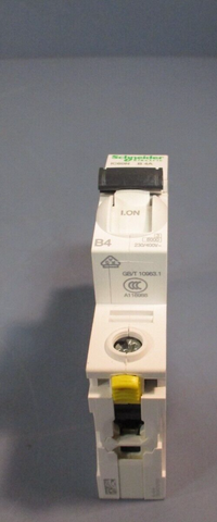 SCHNEIDER CIRCUIT BREAKER IC60N B 4A B4 A9F03104 YY-2019-W45-4-6