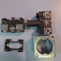 New Lot of 2 SIEMENS 3SB36450AA71 Push Button Clear