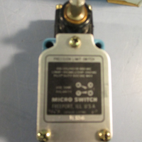 Honeywell 1LS56 Micro Limit Switch 10A 600VAC 1/2HP