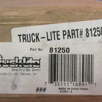 Trucklite LED Flood Lamp 81250 24V NEW IN BOX