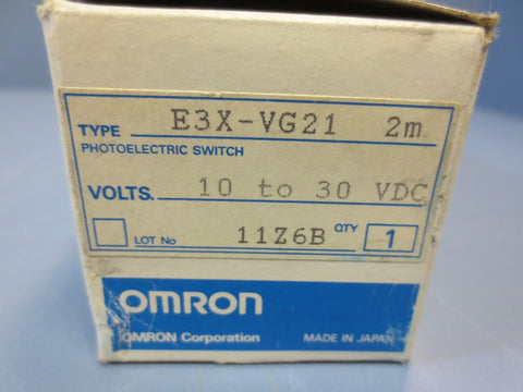 Omron E3X-VG21 2m Photoelectric Switch Volts: 10 to 30 VDC NIB