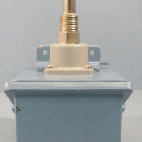 United Electric Controls B402121 Temperature Controller 200425 Deg F 480VAC