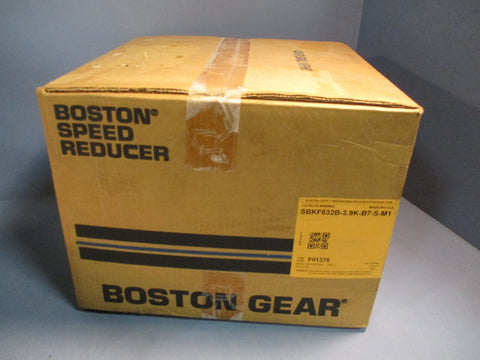 BOSTON GEAR HELICAL SPEED REDUCER 3.9:1 RATIO 140C FRAME SBKF832B-3.9K-B7-S-M1