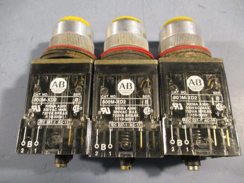AllenBradley Yellow Push Button 300VAC, 720VA Break 110300V Series B 800MXD2