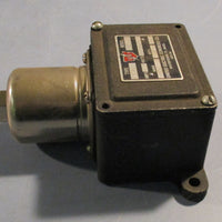 United Electric J6D-4695 Pressure Switch 0 to 100 Psi 5 Amps