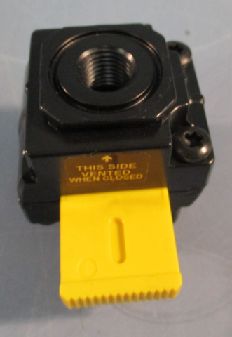 LINCOLN INDUSTRIAL 247770 1/4" NPT MANUAL LOCKOUT VALVE 250PSIG 17 BAR