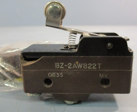 LOT OF (2) HONEYWELL MICRO-SWITCH 15A 480V ROLLER LEVER LIMIT SWITCH BZ-2AW822T