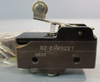 LOT OF (2) HONEYWELL MICRO-SWITCH 15A 480V ROLLER LEVER LIMIT SWITCH BZ-2AW822T