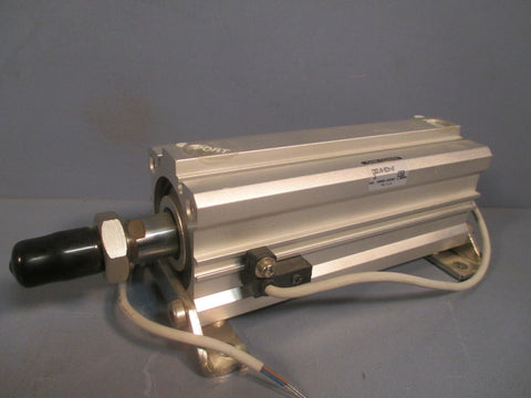 SMC Pneumatic Cylinder 145 PSI CDQ2L40-85DM-A73S