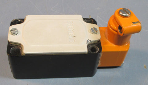 Siemens 3SE2 1201WW Lever Limit Switch 90 Degree Action 1NO+1NC Used