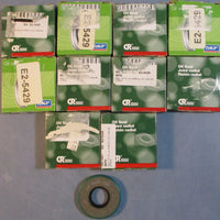 SKF CR Chicago Rawhide 8870 Oil Seal 7/8" Bore 2" OD 1/4" W (Lot of 10)