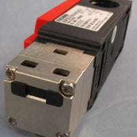 Euchner SGP2E2131A9CDCX Safety Switch SGP MR9 Connector 250V