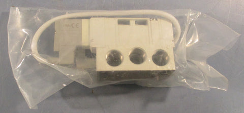 SMC SV3200-5F1U-03N Solenoid Valve 0.1-0.7MPa 24VDC 3/8 NPT 101PSI Max