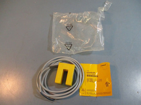 TURCK SI15-K30-AP6 Inductive Slot Sensor DC 3-wire 10-30 VDC Used