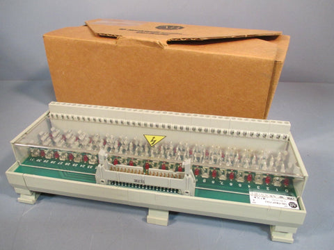 Allen-Bradley Fusible PLC Output Interface Module Ser A 1492-IFM40F-F24-2