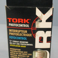 TORK 2100 Series #2101 Photocontrol 120VAC Die Cast Zinc 1/2" Conduit Mounting